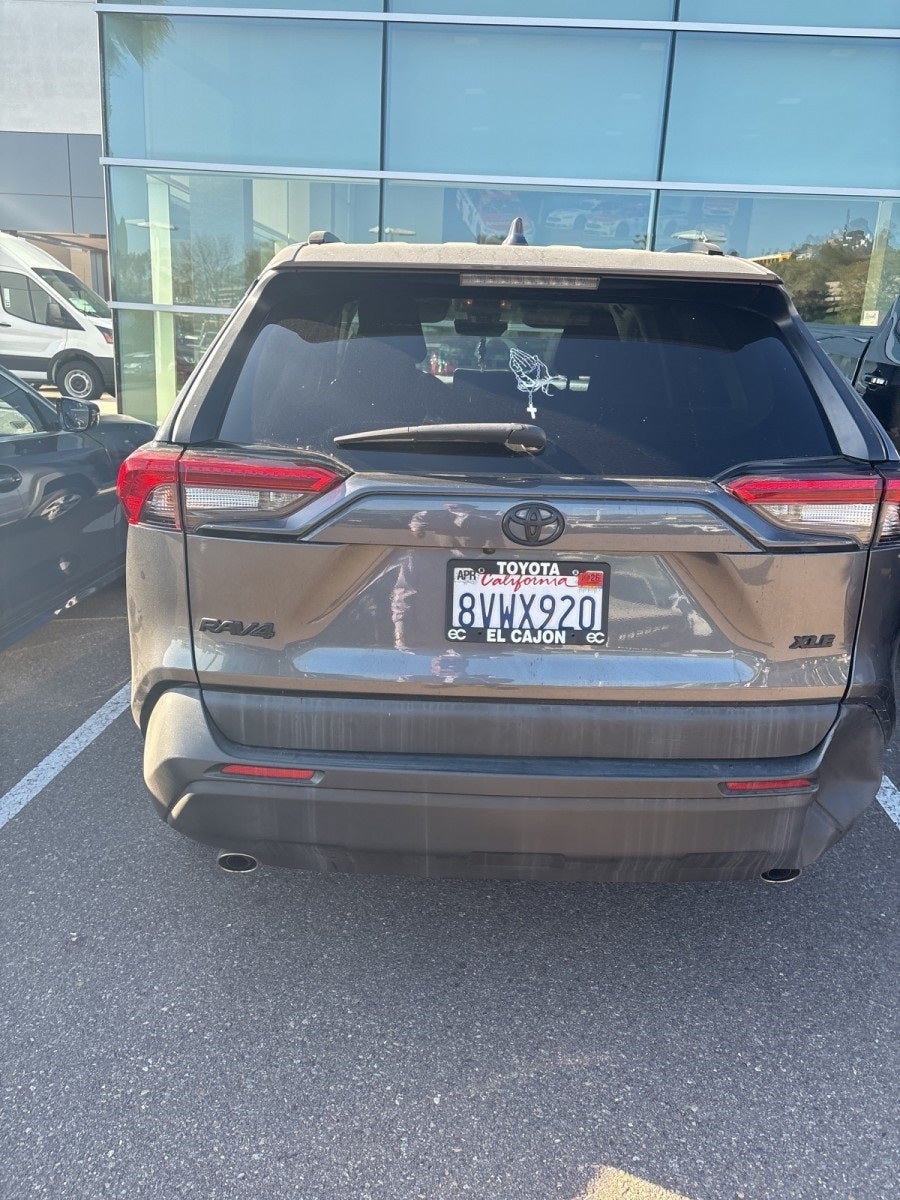 2021 Toyota RAV4 XLE