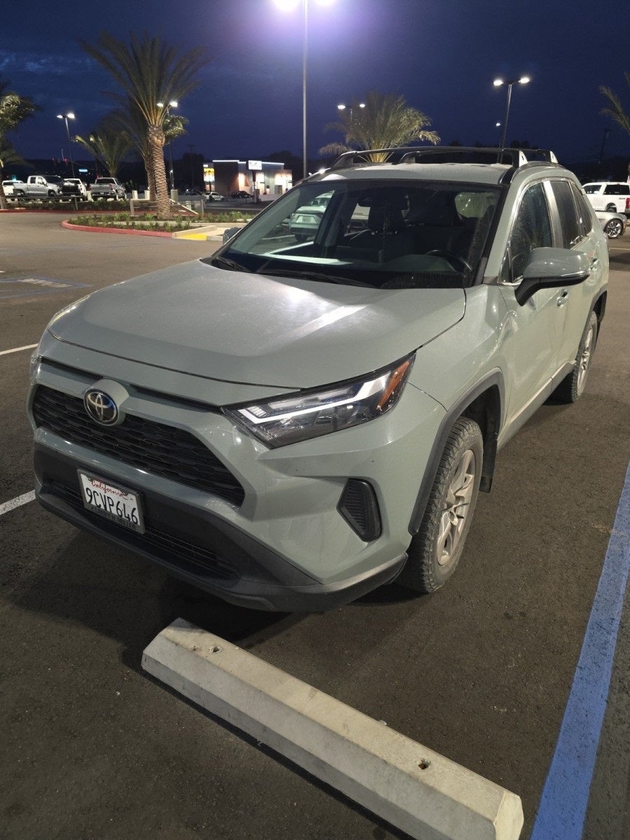 2022 Toyota RAV4 XLE