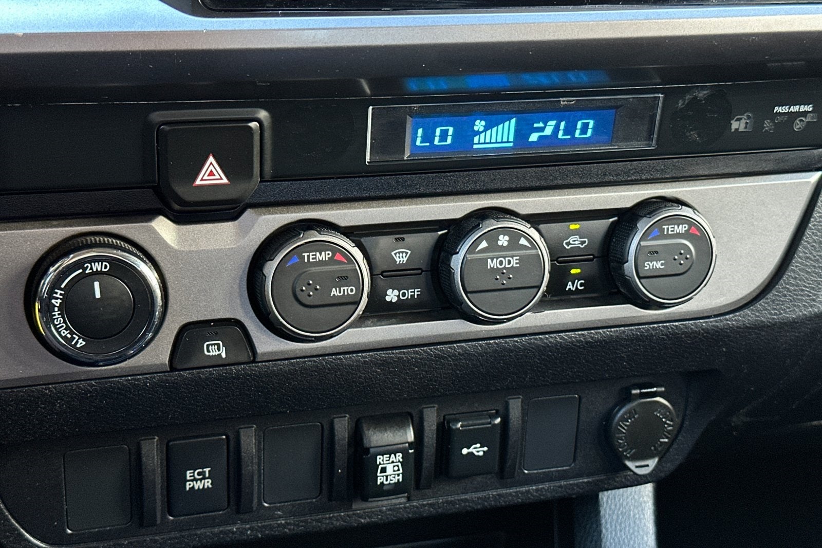 2022 Toyota Tacoma TRD Off-Road V6