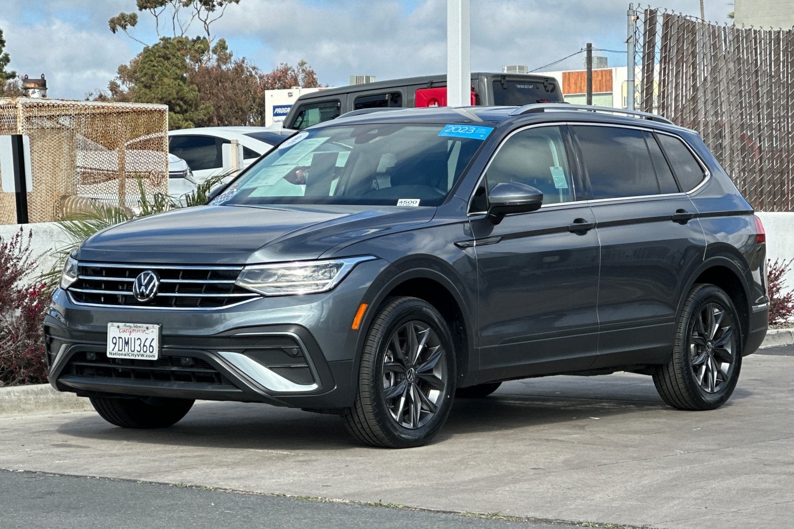 2023 Volkswagen Tiguan 2.0T SE