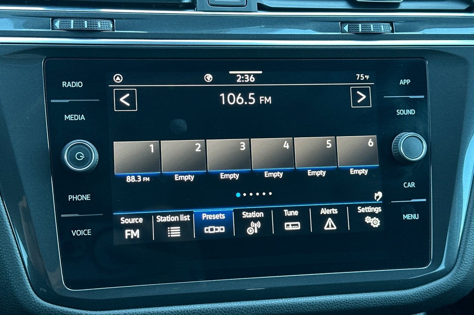 2023 Volkswagen Tiguan 2.0T SE