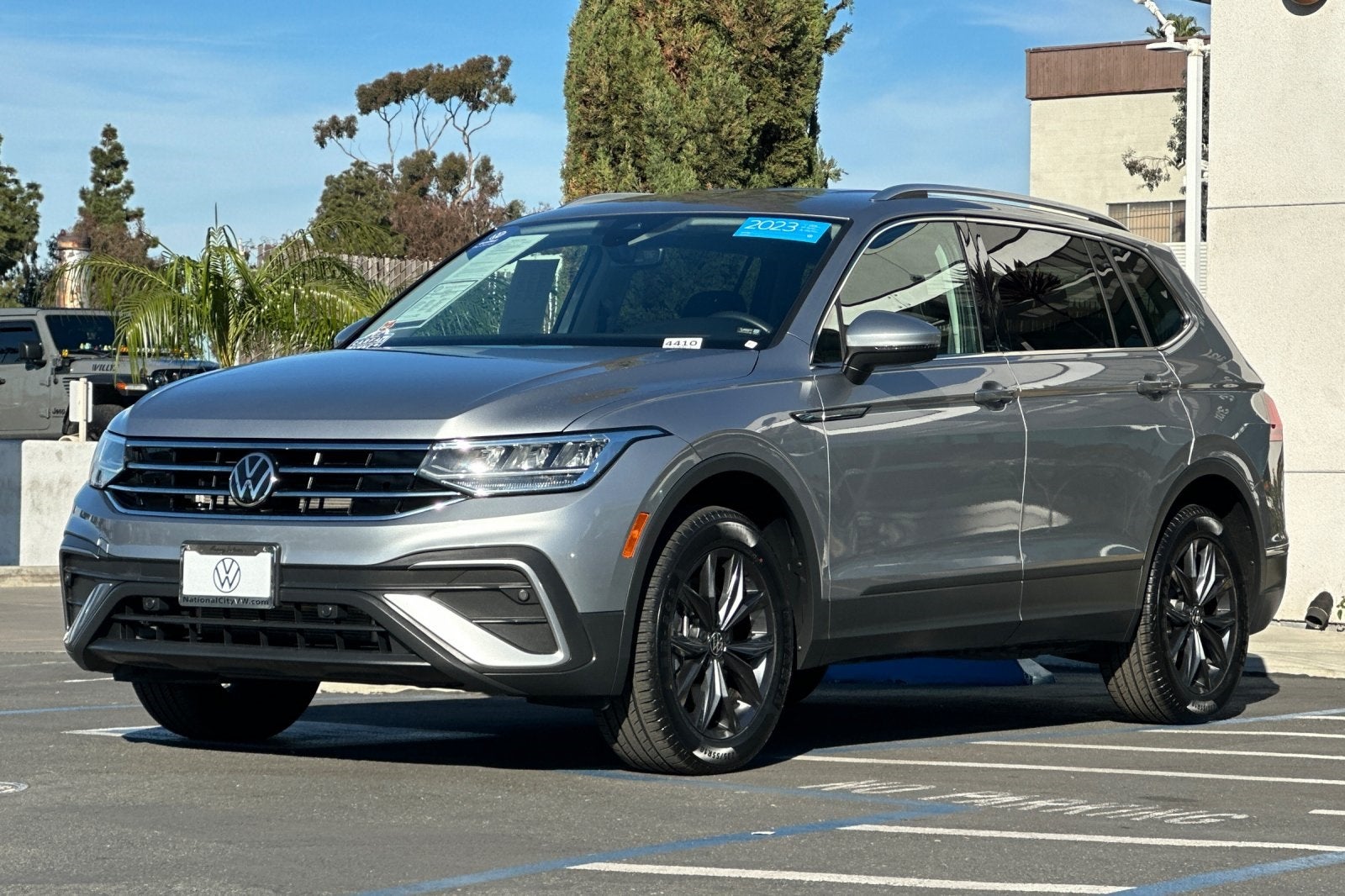 2023 Volkswagen Tiguan 2.0T SE
