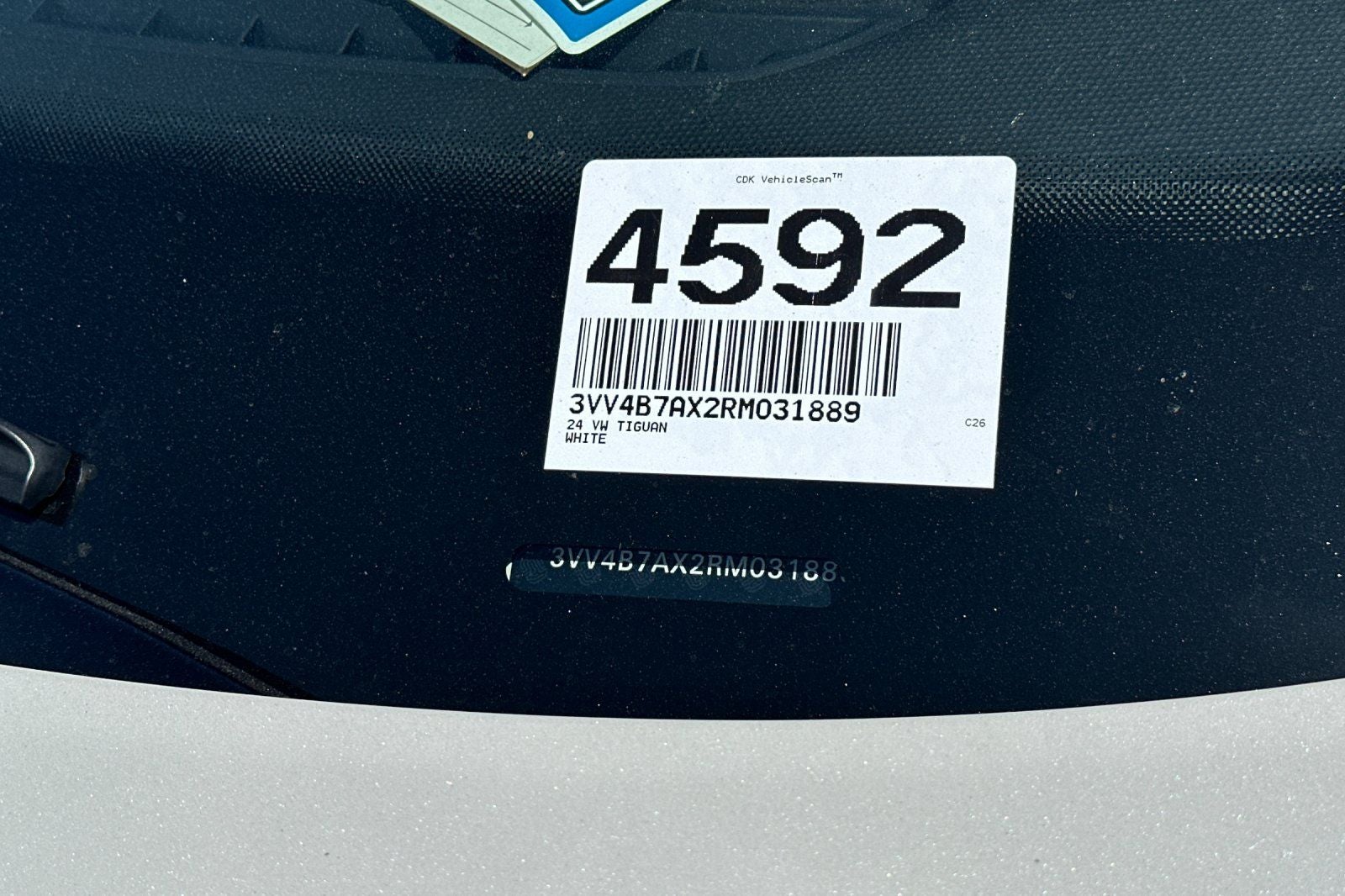 2024 Volkswagen Tiguan 2.0T SEL R-Line