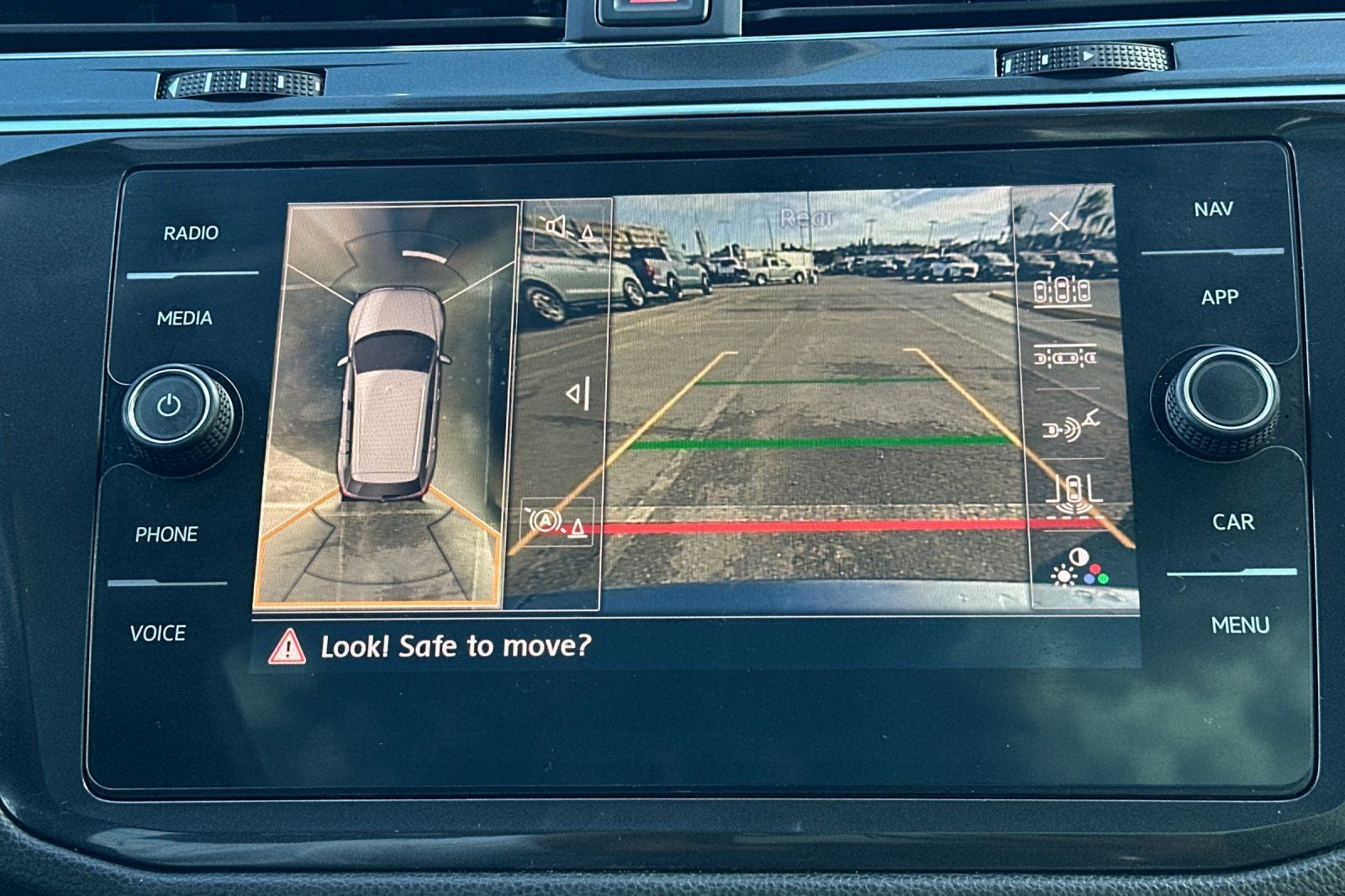 2018 Volkswagen Tiguan 2.0T SEL Premium