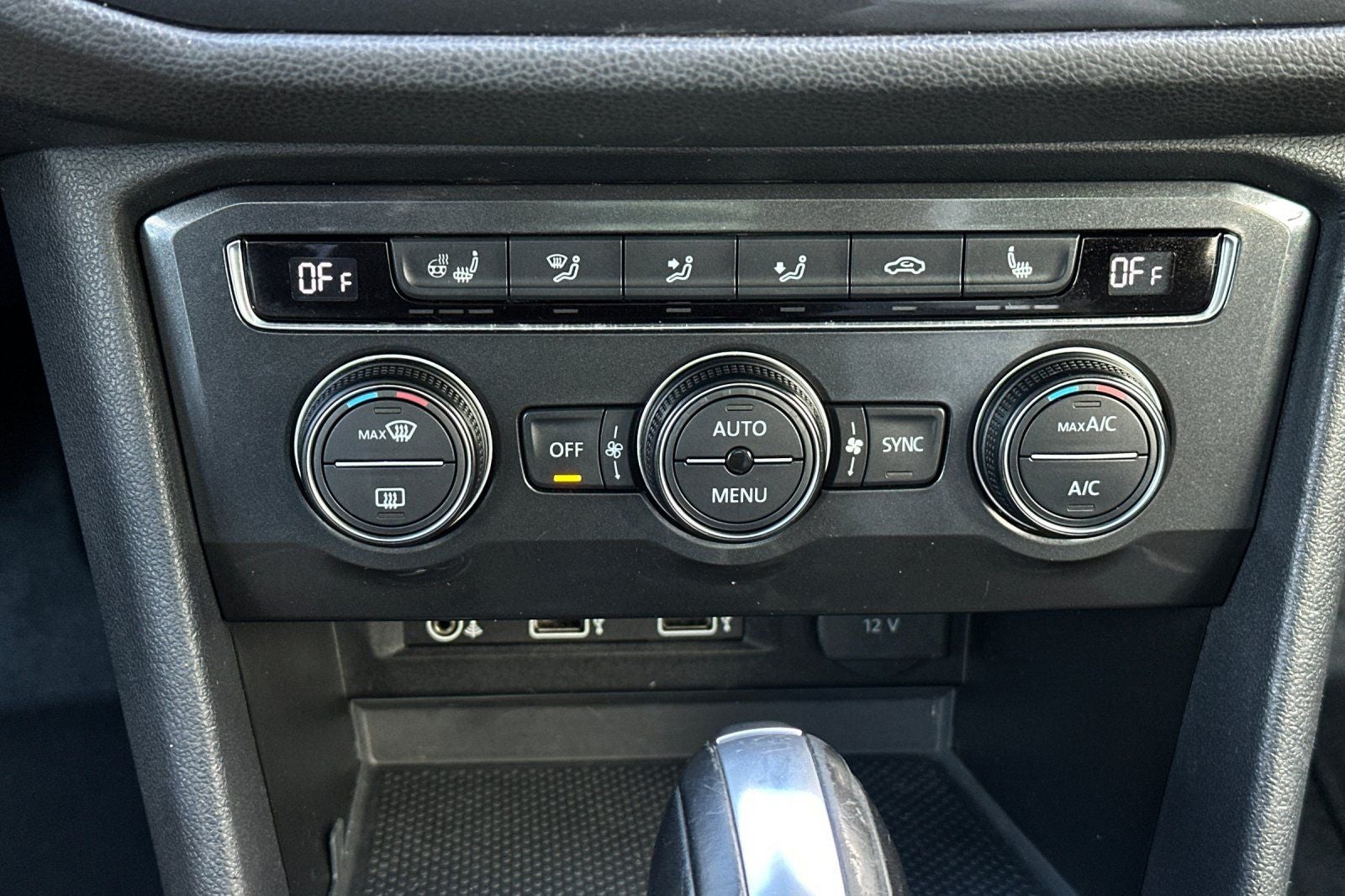 2018 Volkswagen Tiguan 2.0T SEL Premium