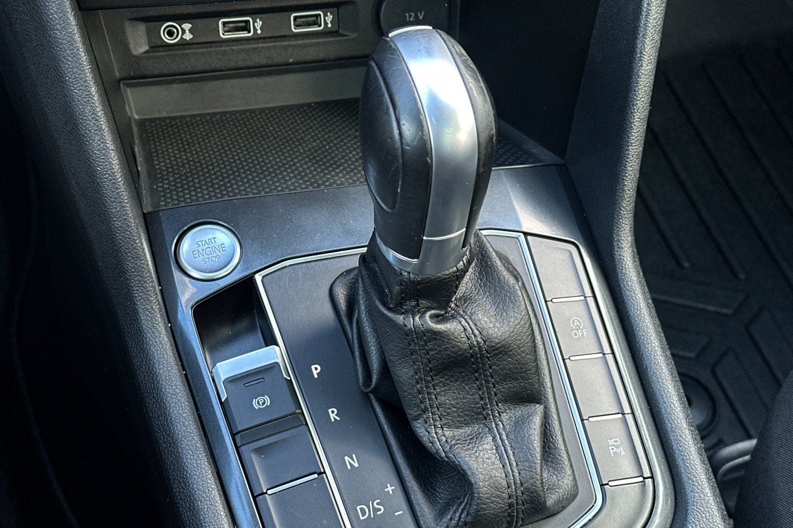 2018 Volkswagen Tiguan 2.0T SEL Premium