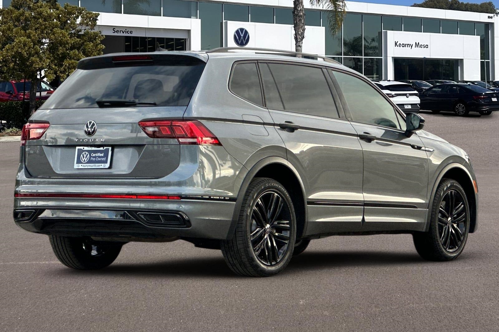 2022 Volkswagen Tiguan 2.0T SE R-Line Black