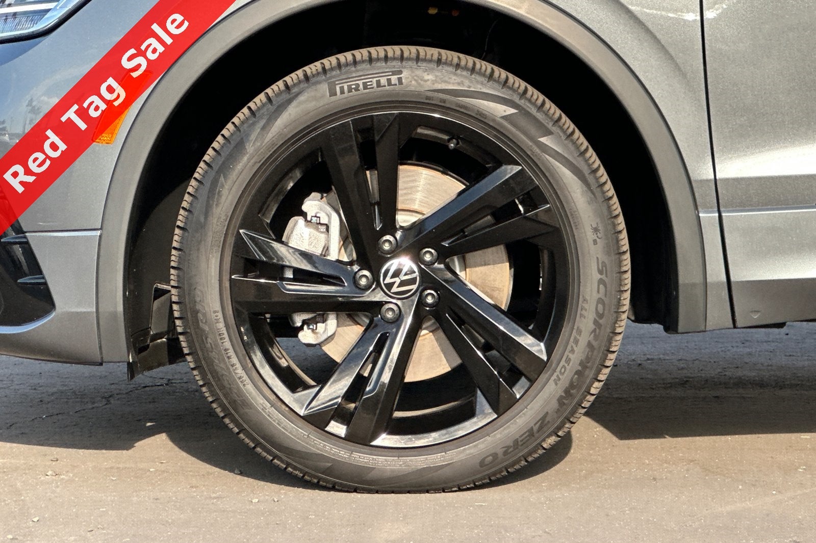 2024 Volkswagen Tiguan 2.0T SE R-Line Black