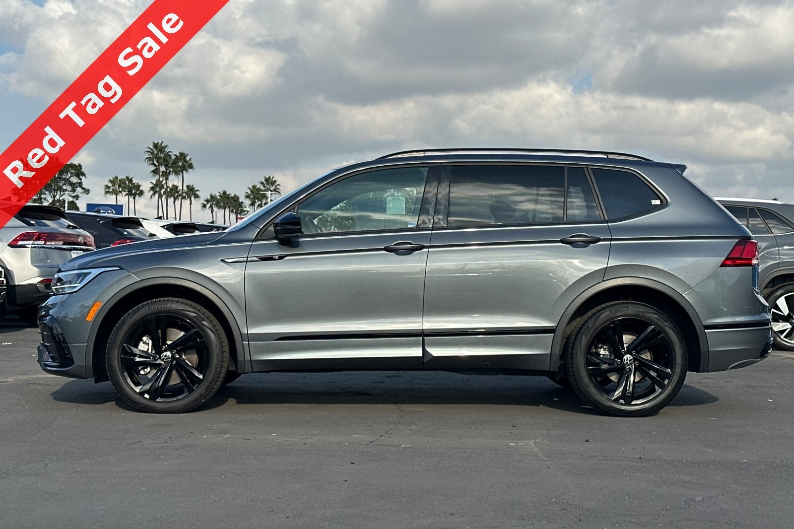 2024 Volkswagen Tiguan 2.0T SE R-Line Black