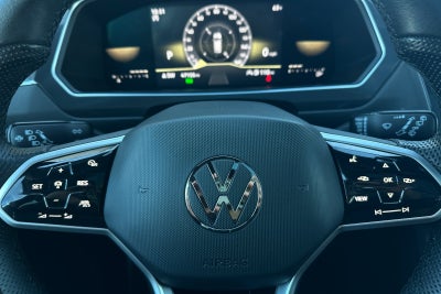 2022 Volkswagen Tiguan 2.0T SE R-Line Black