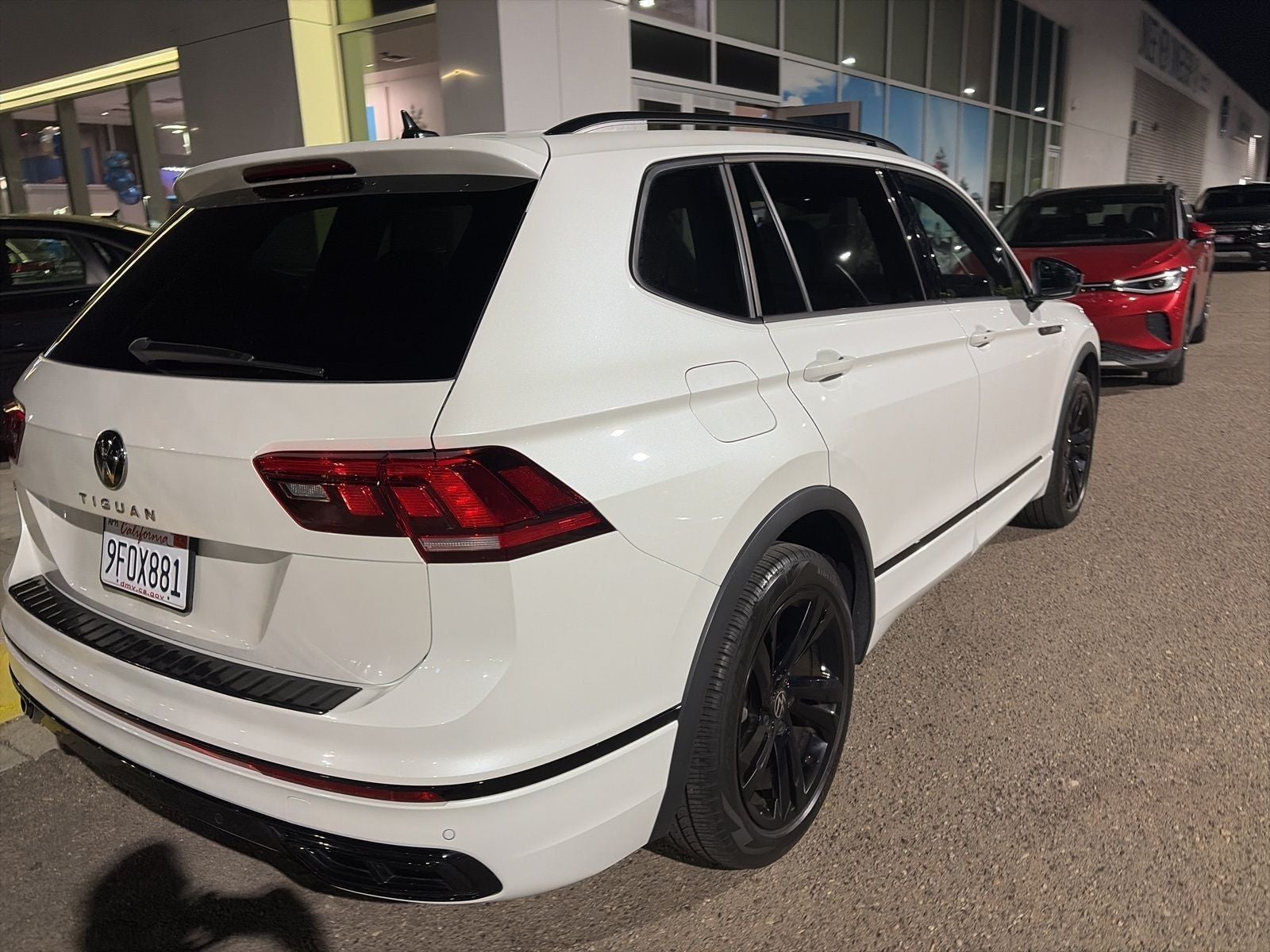 2023 Volkswagen Tiguan 2.0T SE R-Line Black