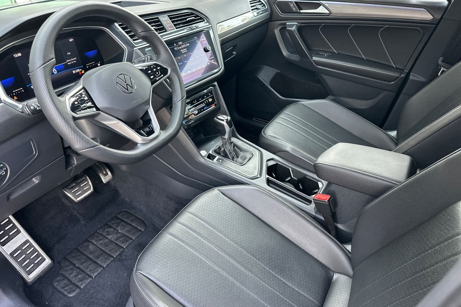 2022 Volkswagen Tiguan 2.0T SE R-Line Black