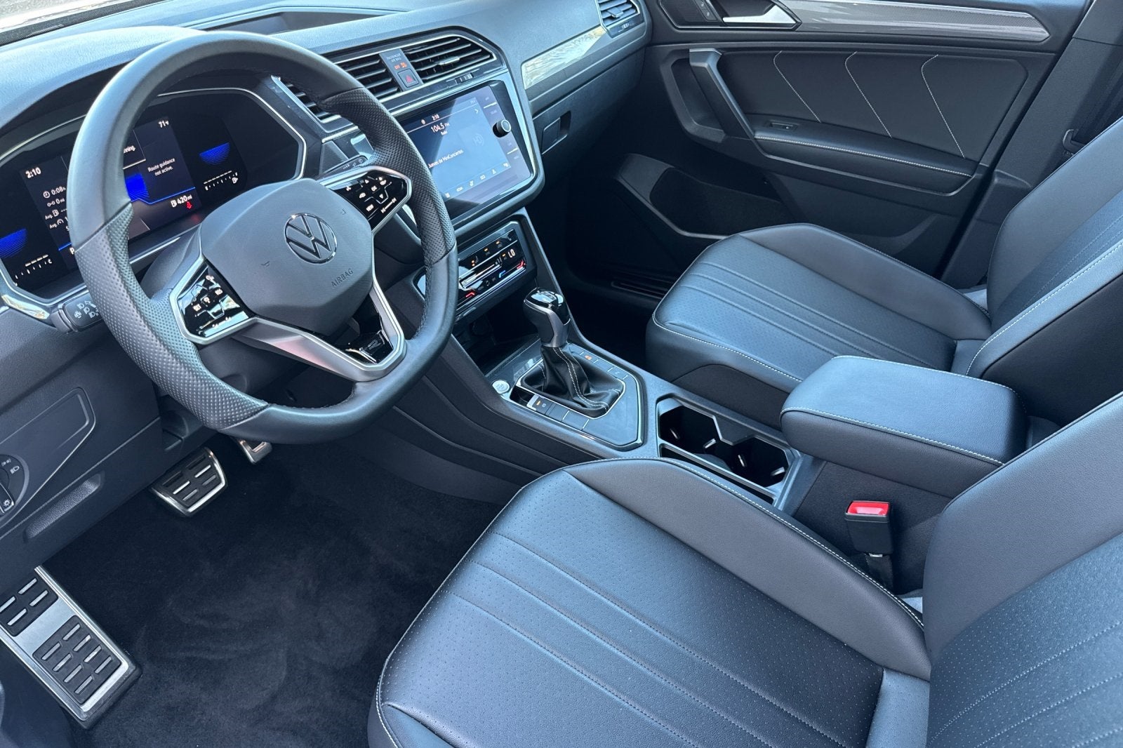 2023 Volkswagen Tiguan 2.0T SE R-Line Black