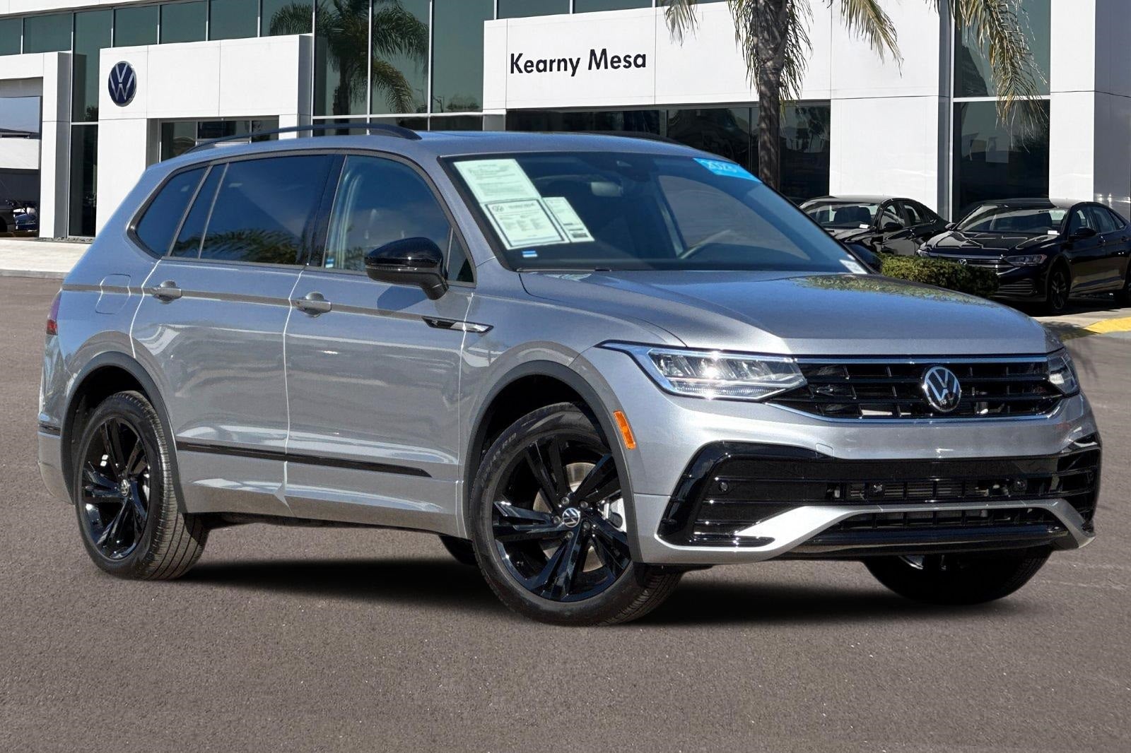 2023 Volkswagen Tiguan 2.0T SE R-Line Black