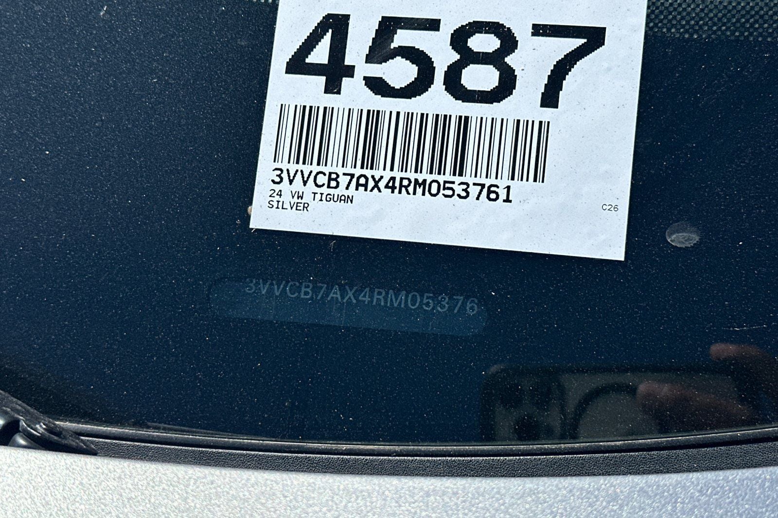 2024 Volkswagen Tiguan 2.0T SE R-Line Black