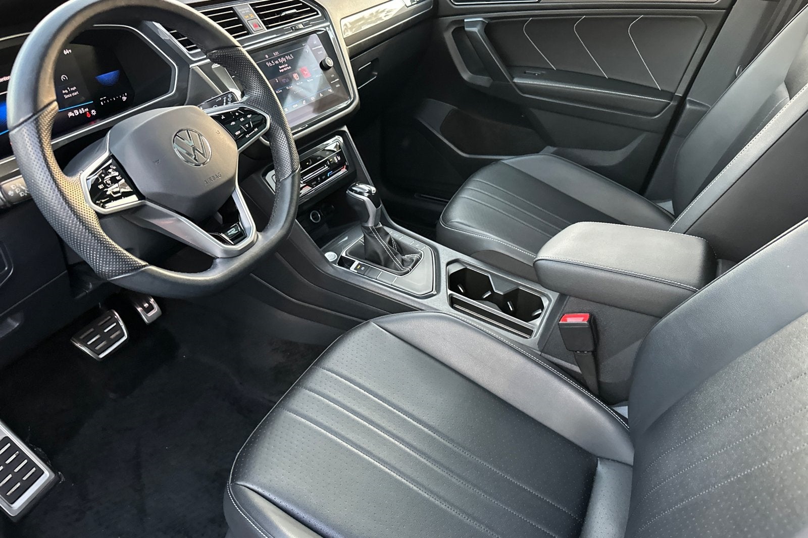 2023 Volkswagen Tiguan 2.0T SE R-Line Black