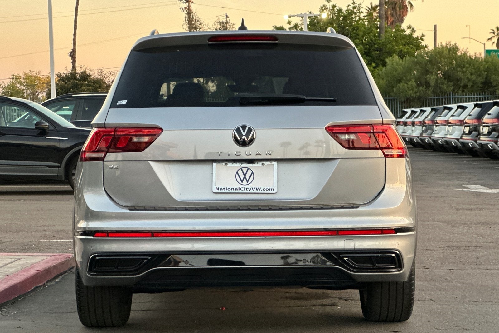 2023 Volkswagen Tiguan 2.0T SE R-Line Black