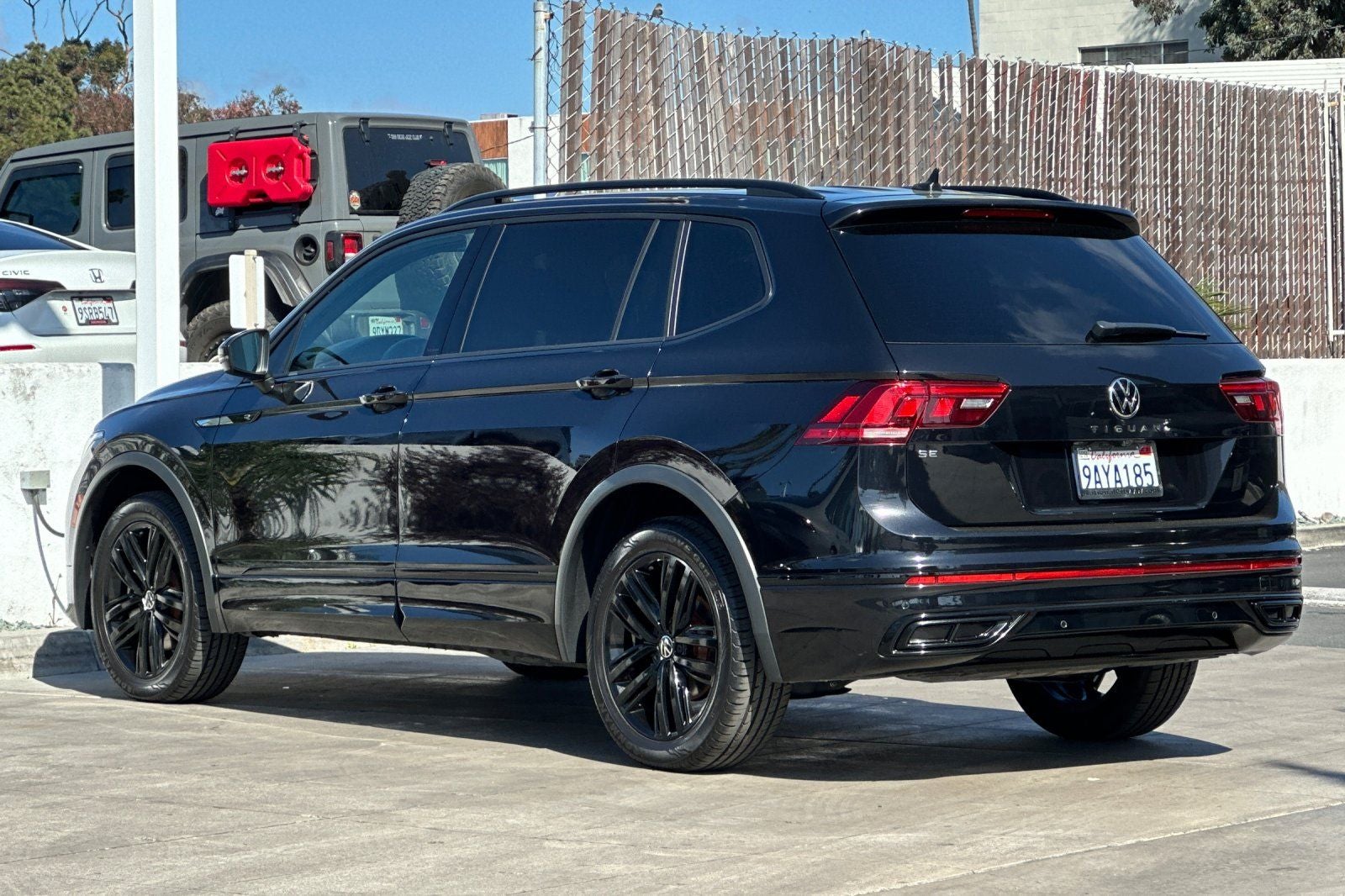 2022 Volkswagen Tiguan 2.0T SE R-Line Black