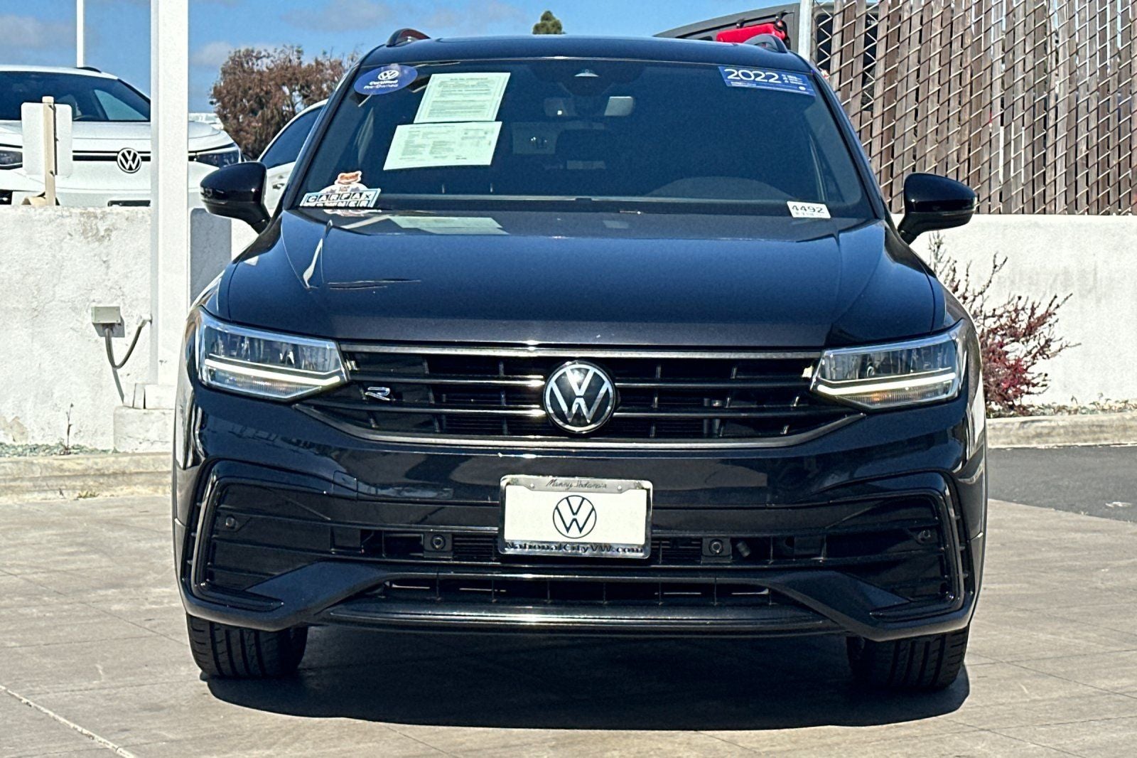 2022 Volkswagen Tiguan 2.0T SE R-Line Black