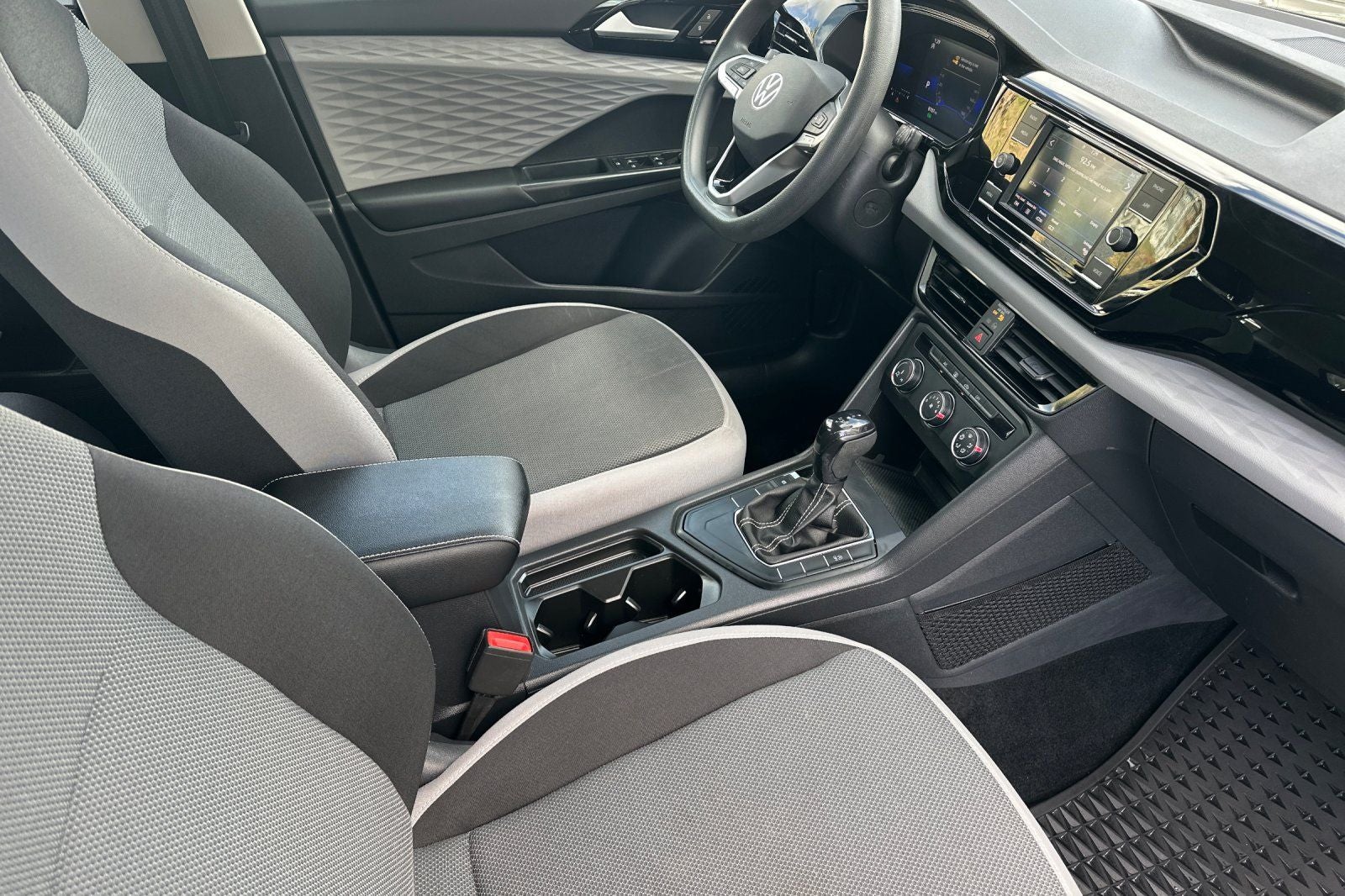 2022 Volkswagen Taos 1.5T S