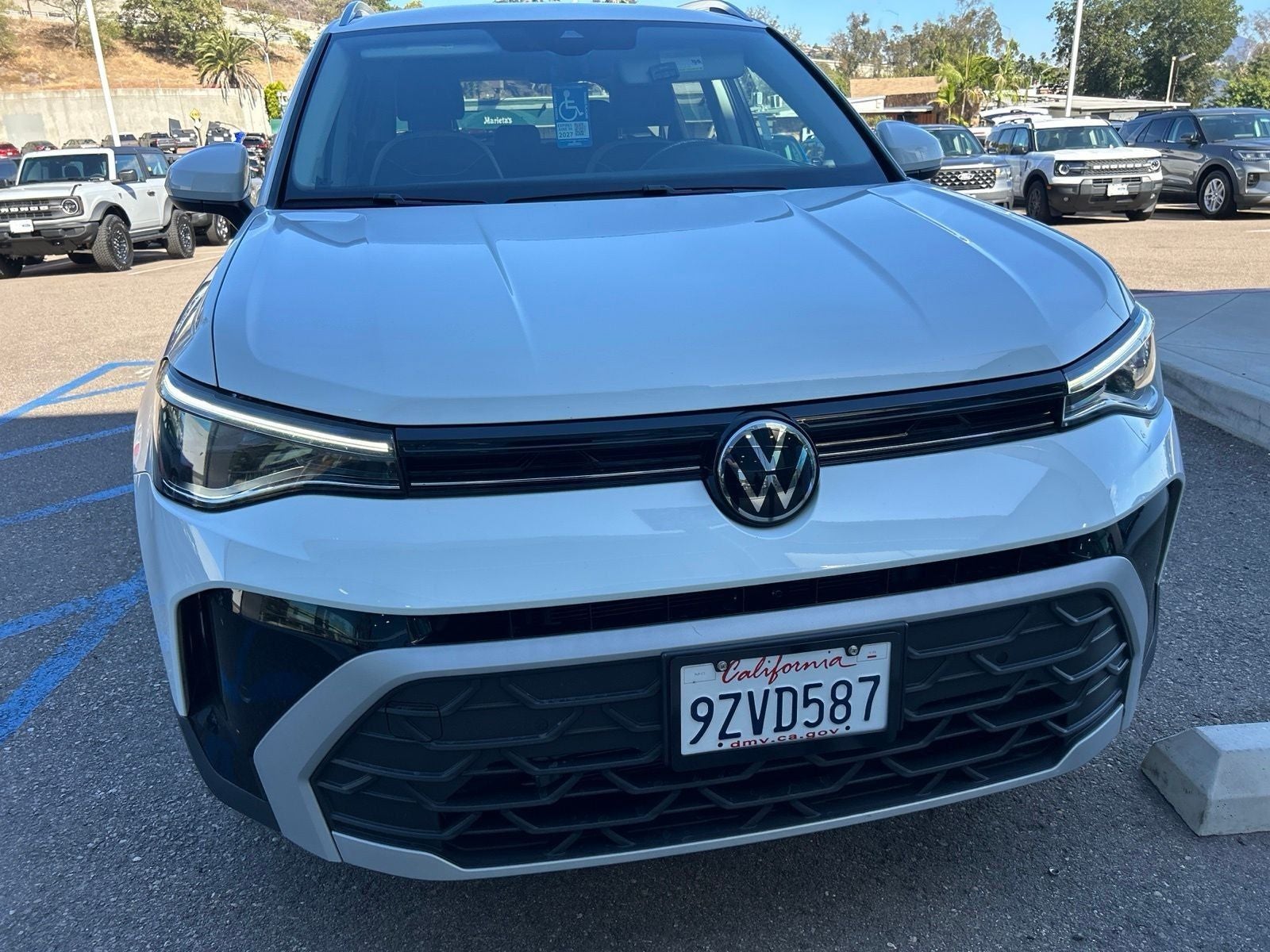 2025 Volkswagen Taos 1.5T SE