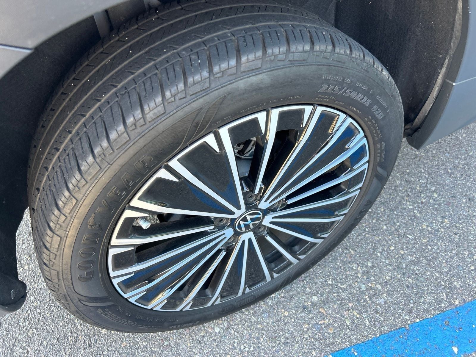 2025 Volkswagen Taos 1.5T SE