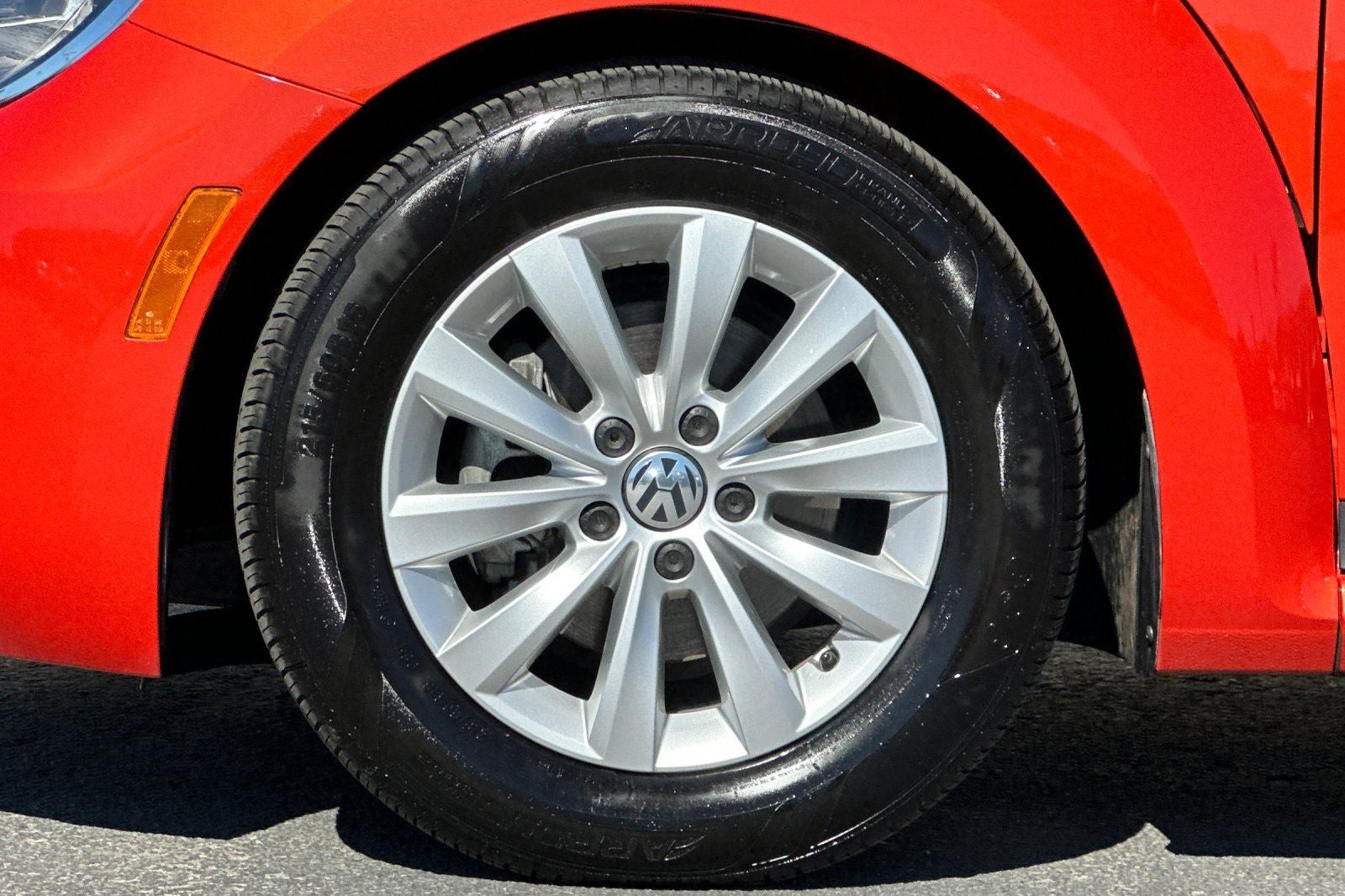 2018 Volkswagen Beetle 2.0T S