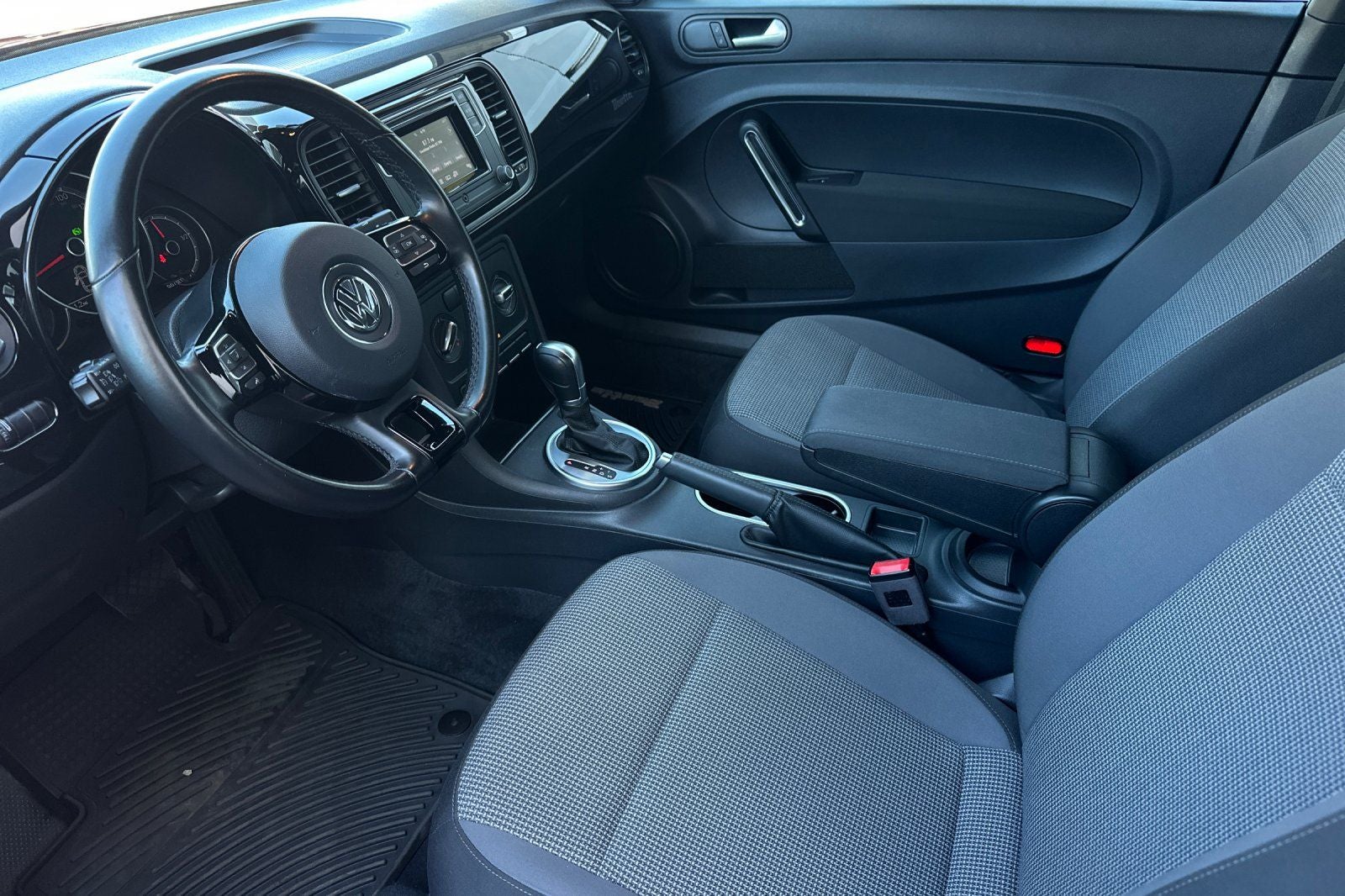 2018 Volkswagen Beetle 2.0T S