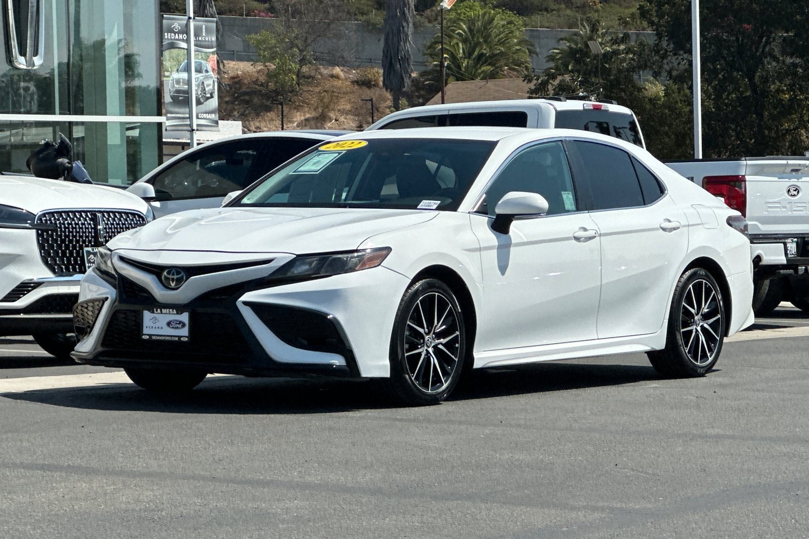 2022 Toyota Camry SE