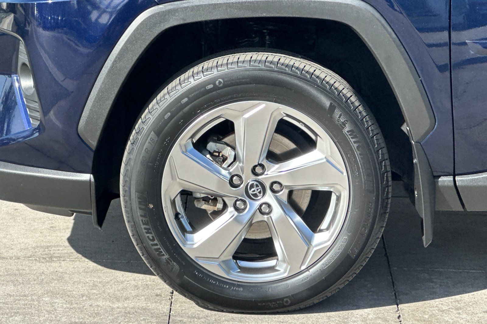 2021 Toyota RAV4 Hybrid XLE Premium