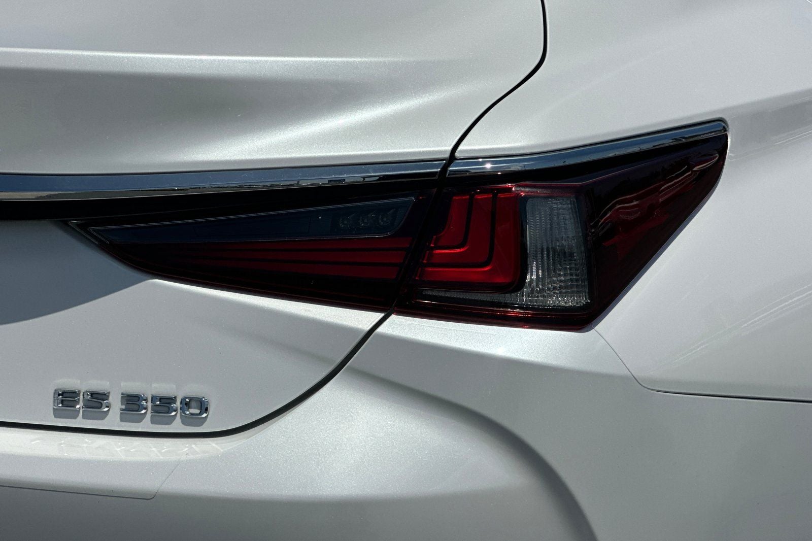 2022 Lexus ES 350