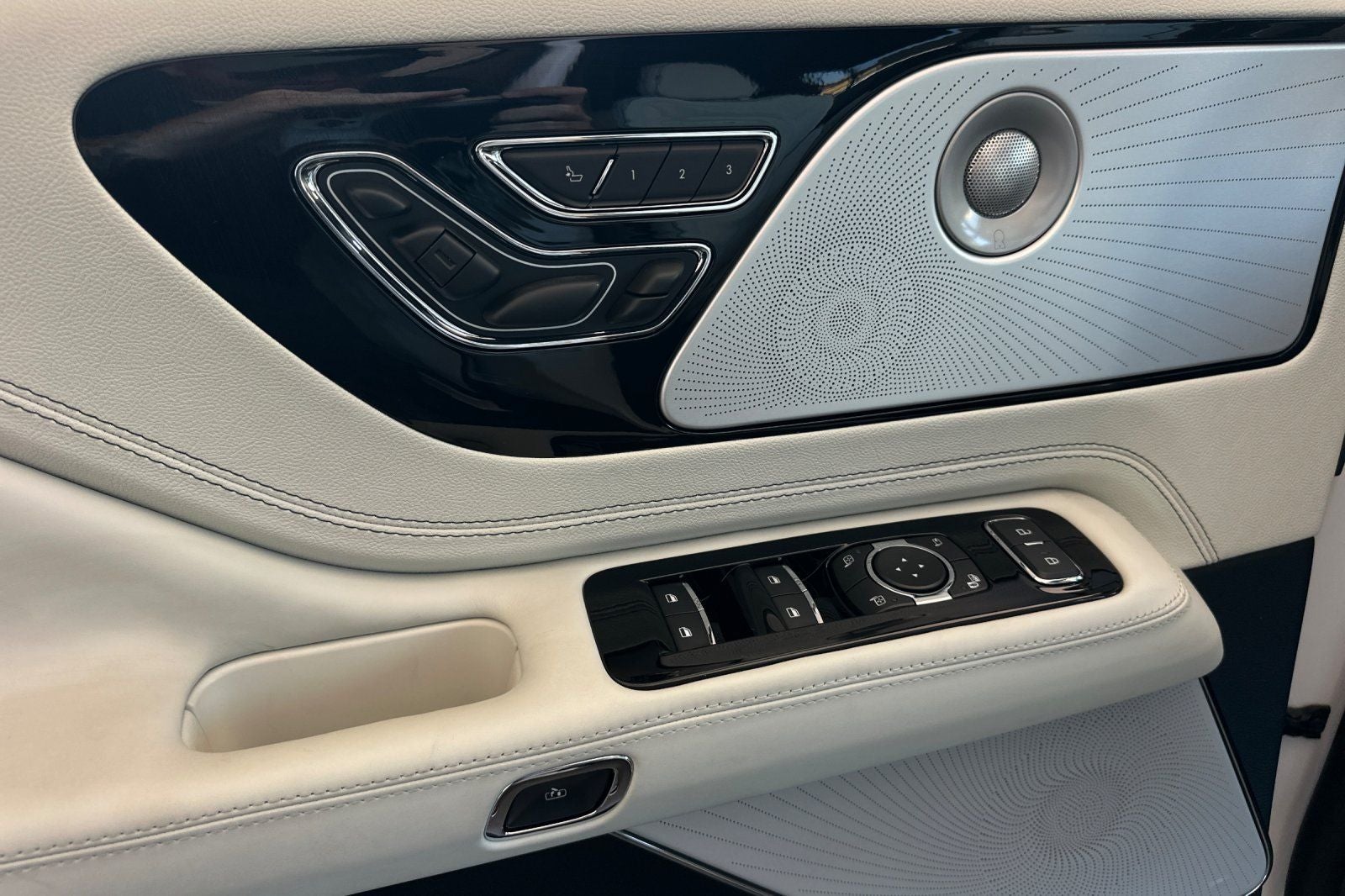 2026 Lincoln Aviator Black Label Premium