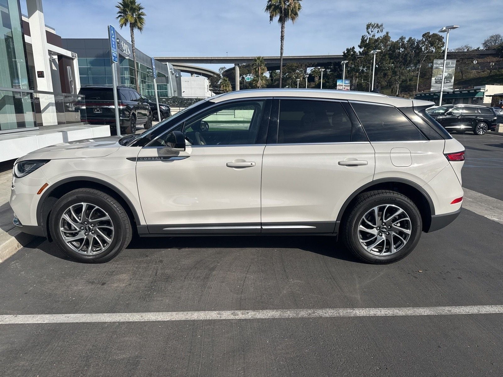 2022 Lincoln Corsair Standard