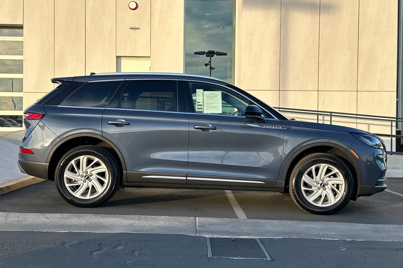 2022 Lincoln Corsair Standard