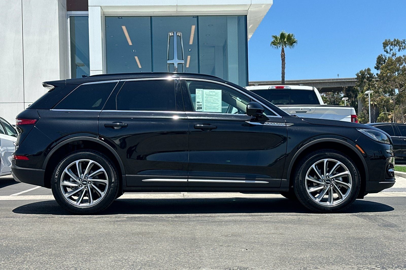 2025 Lincoln Corsair Premiere