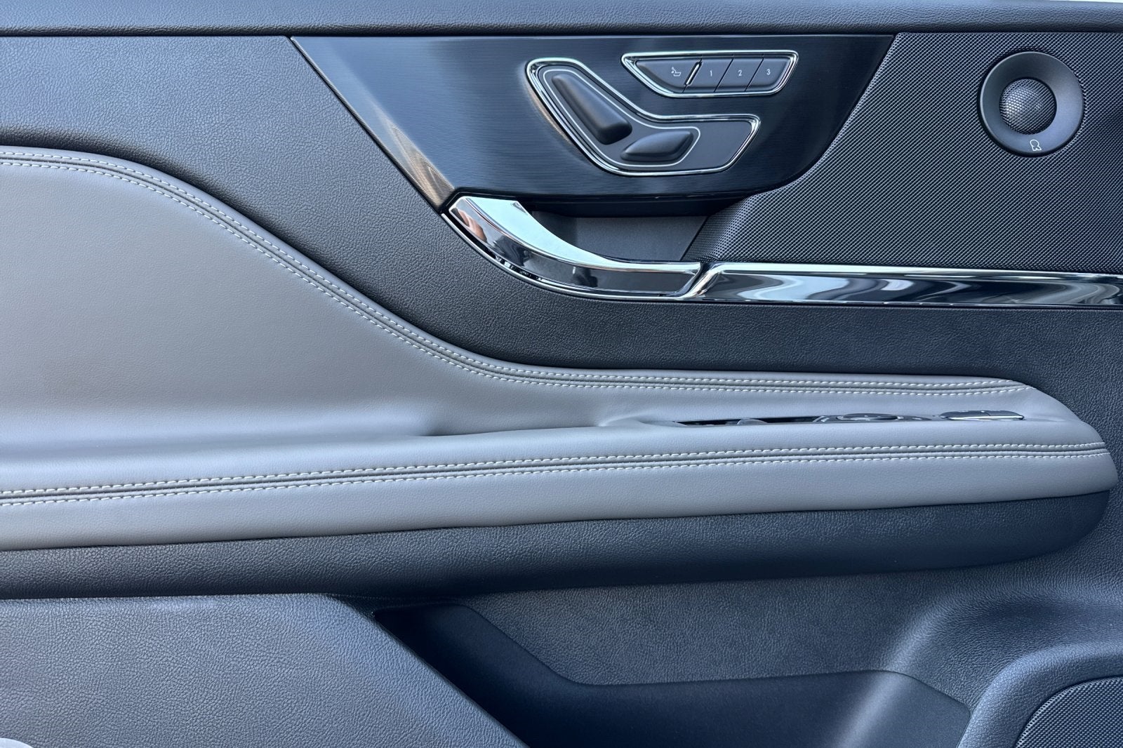 2025 Lincoln Corsair Reserve