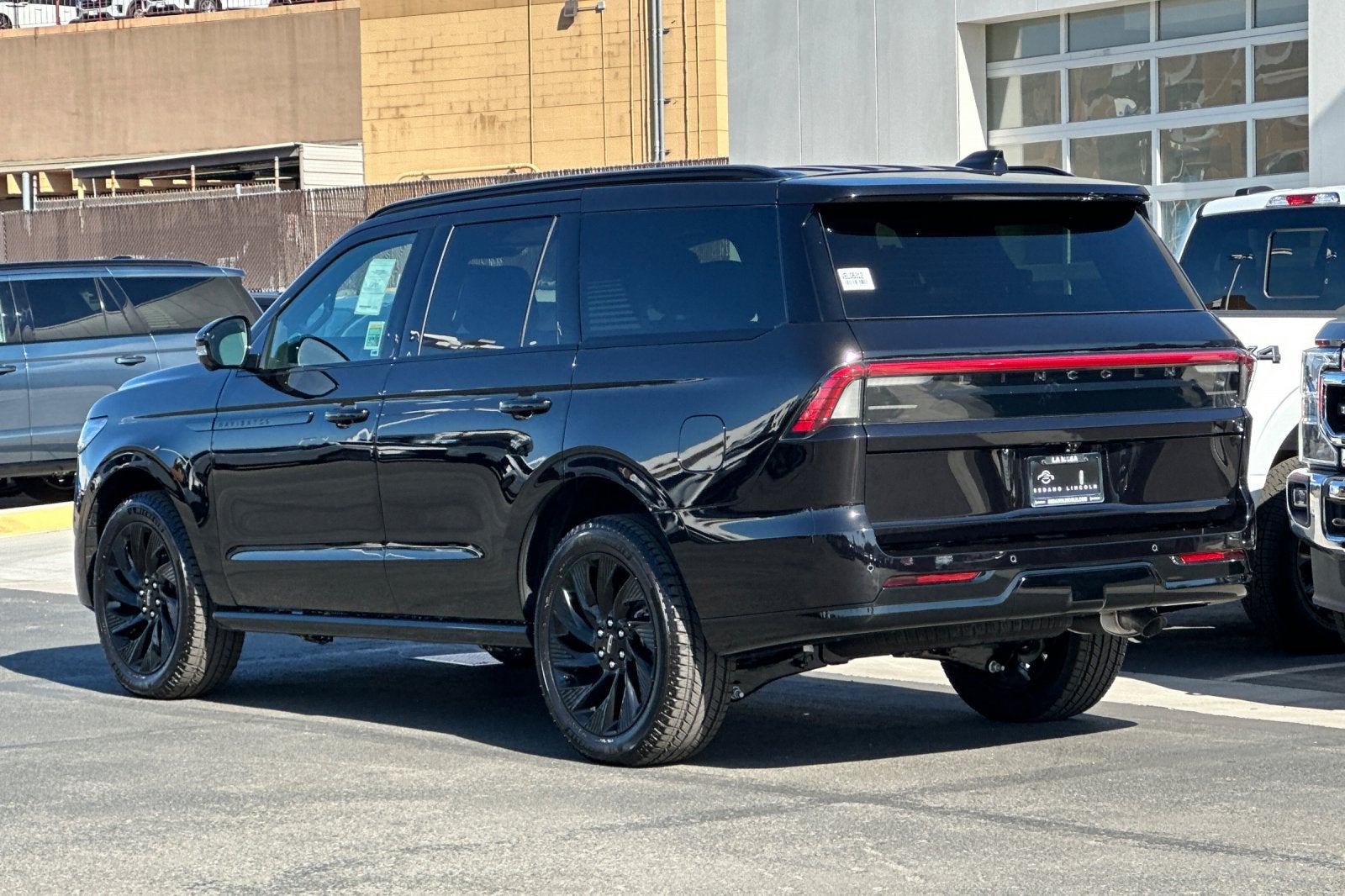 2027 Lincoln Navigator Reserve