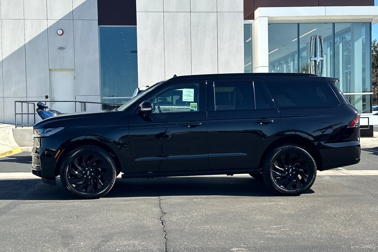 2027 Lincoln Navigator Reserve