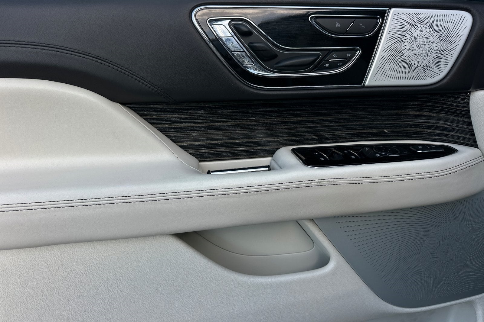 2022 Lincoln Navigator Black Label