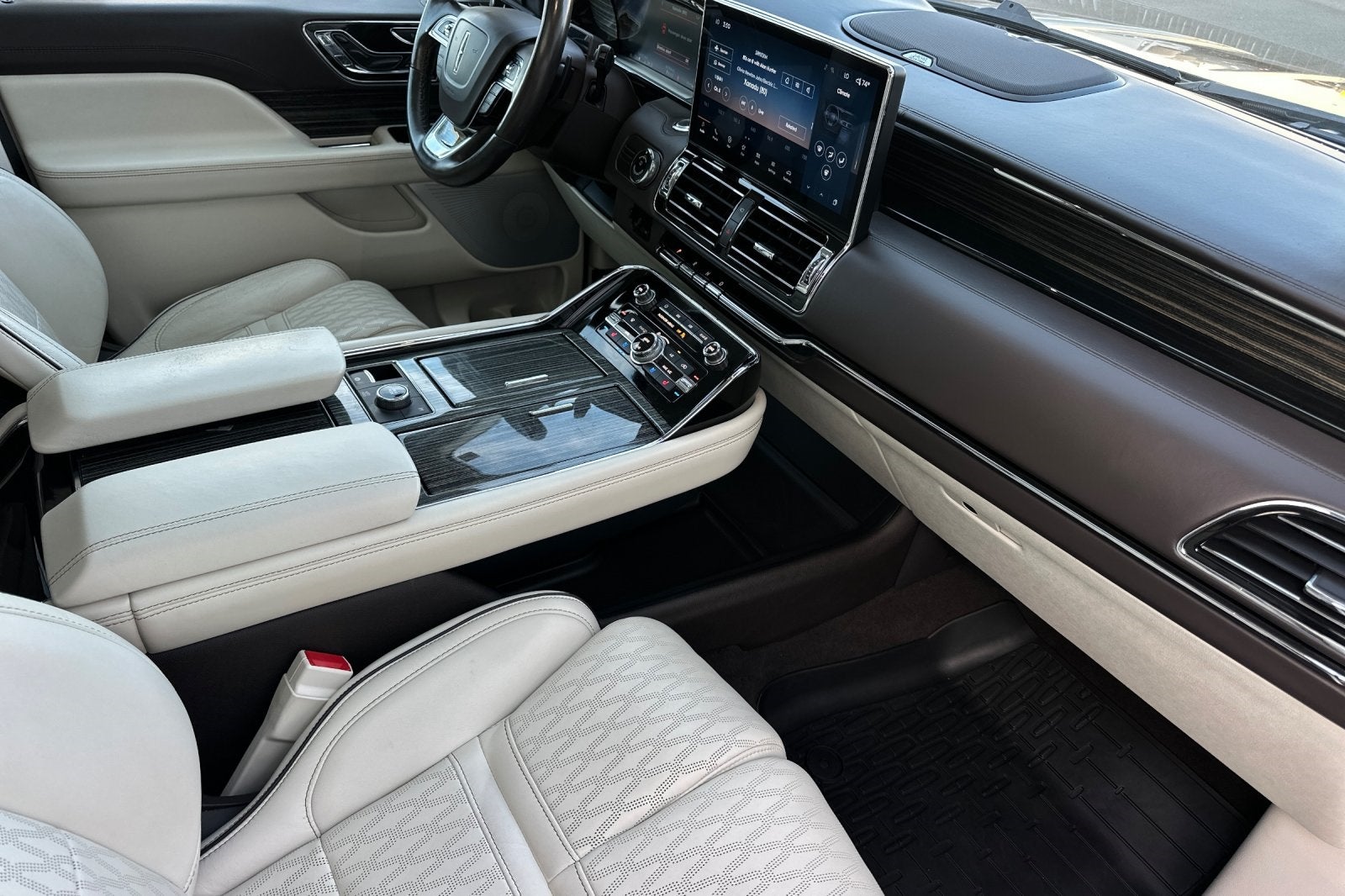 2022 Lincoln Navigator Black Label