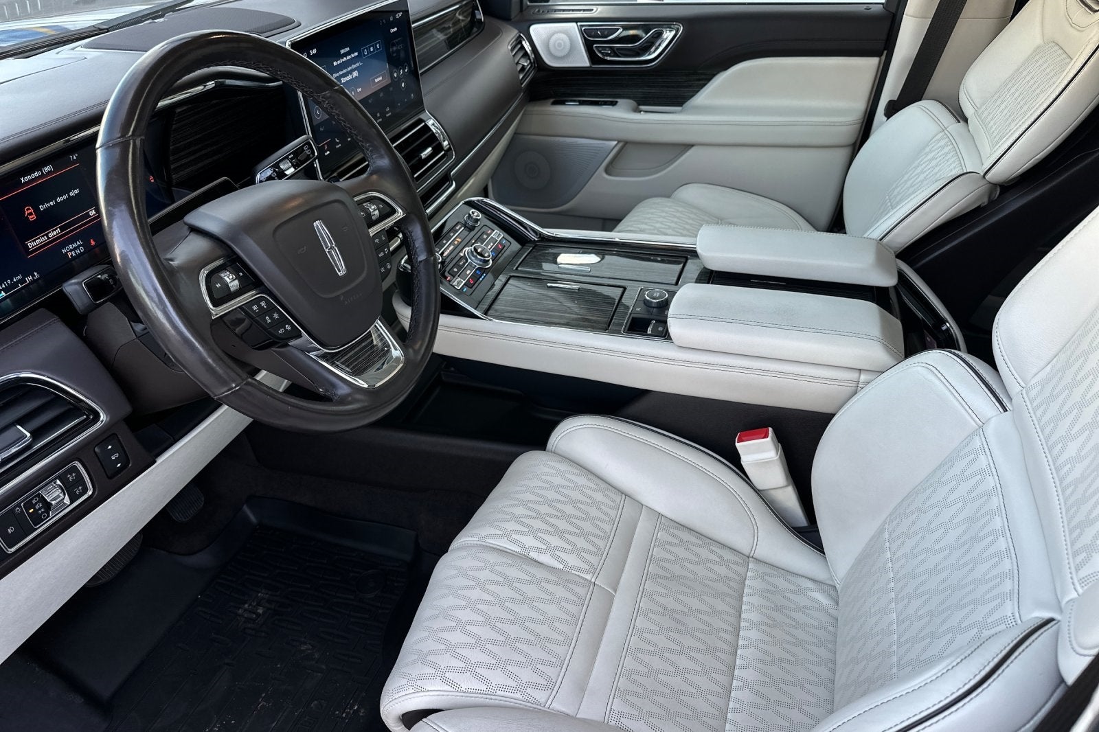 2022 Lincoln Navigator Black Label