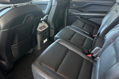 2027 Lincoln Navigator Premiere