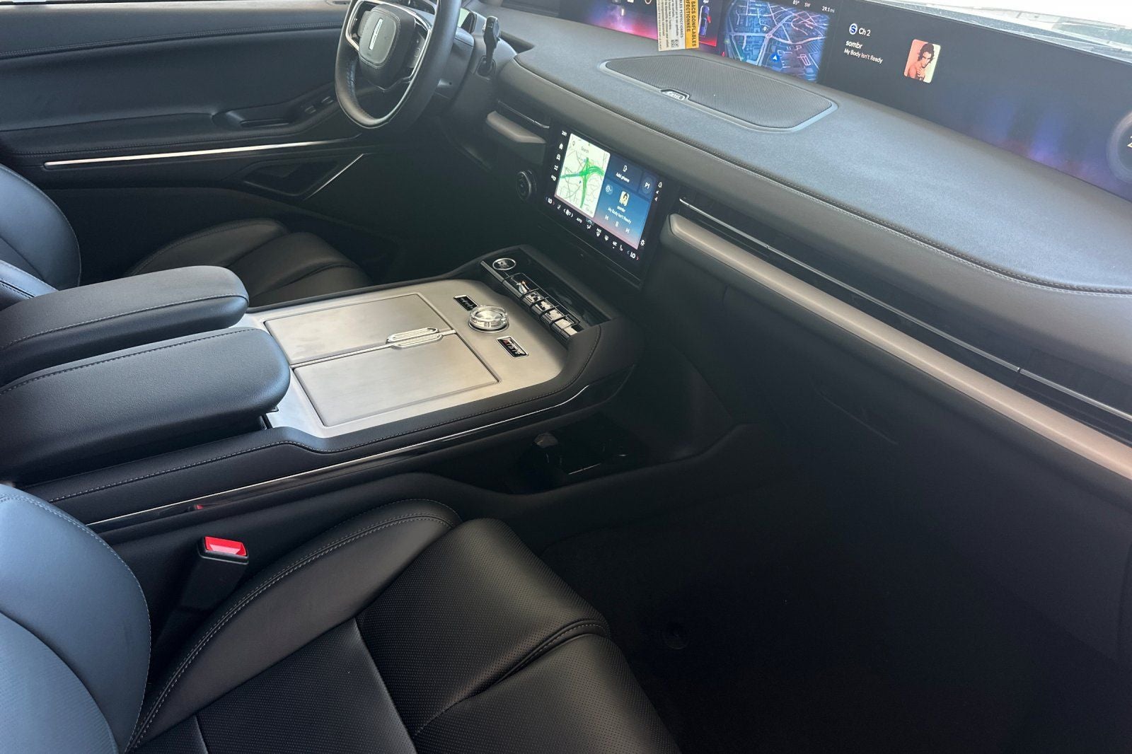 2027 Lincoln Navigator Premiere