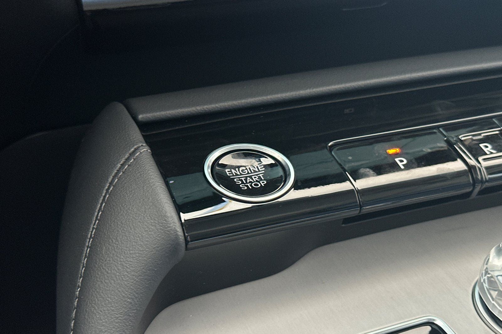 2027 Lincoln Navigator Premiere