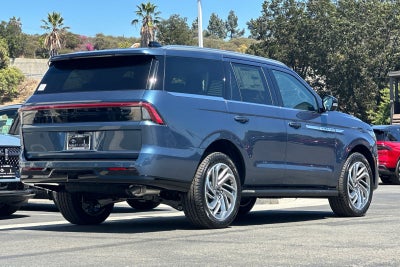 2027 Lincoln Navigator Premiere