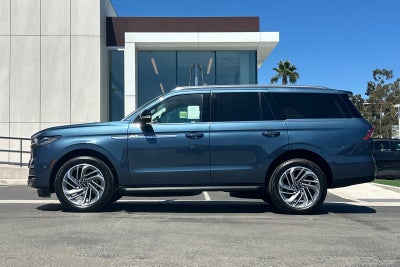 2027 Lincoln Navigator Premiere
