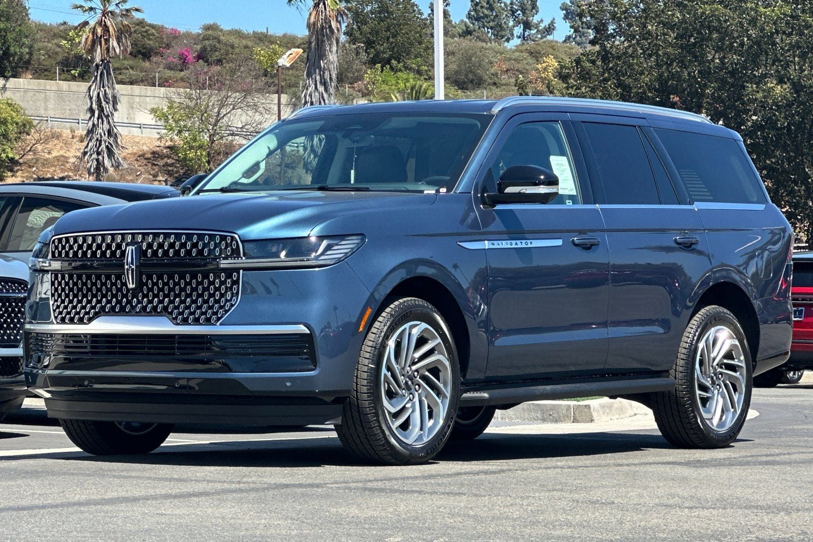 2027 Lincoln Navigator Premiere