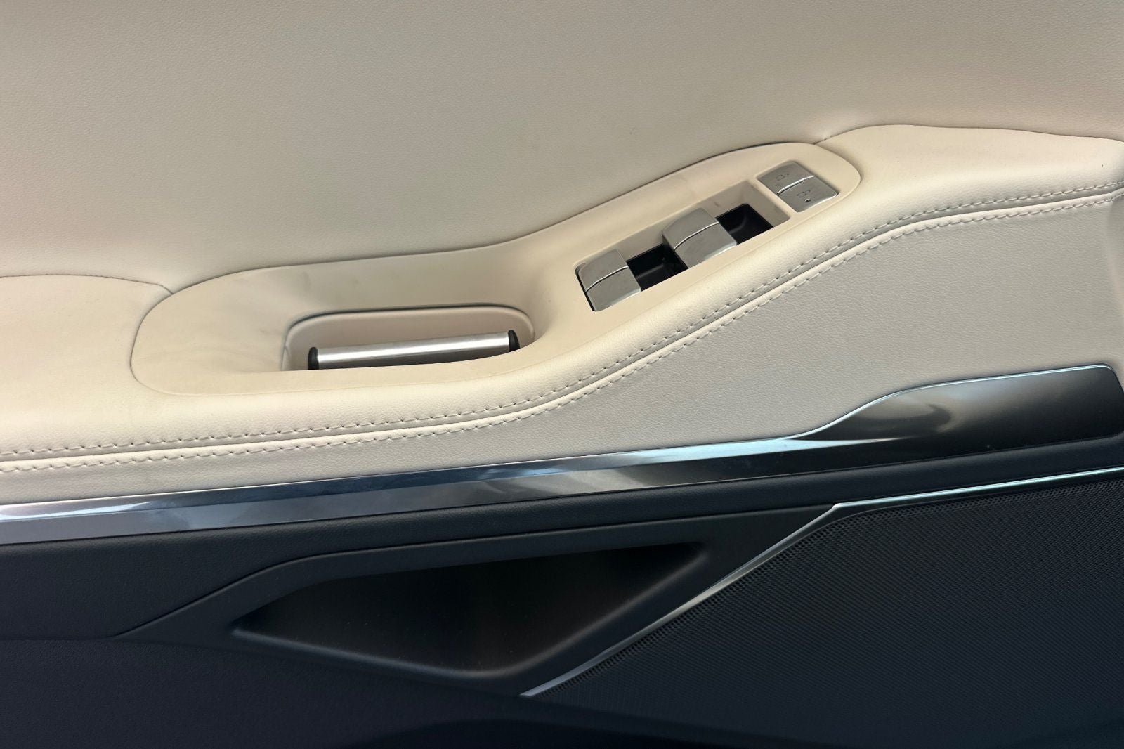 2027 Lincoln Navigator Premiere