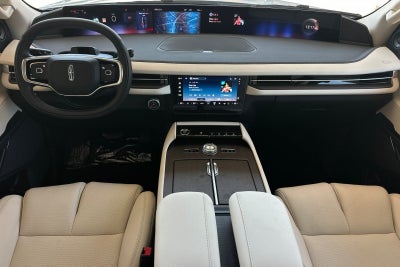 2027 Lincoln Navigator Premiere