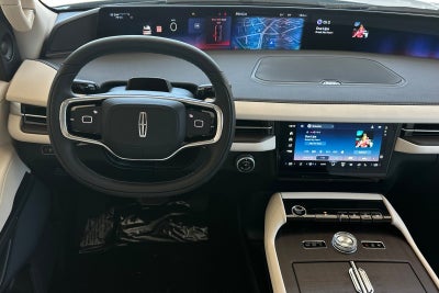 2027 Lincoln Navigator Premiere